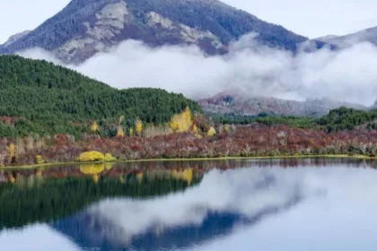 Qué sabe la ciencia sobre el fascinante Parque Nacional con 24 lagos en Patagonia